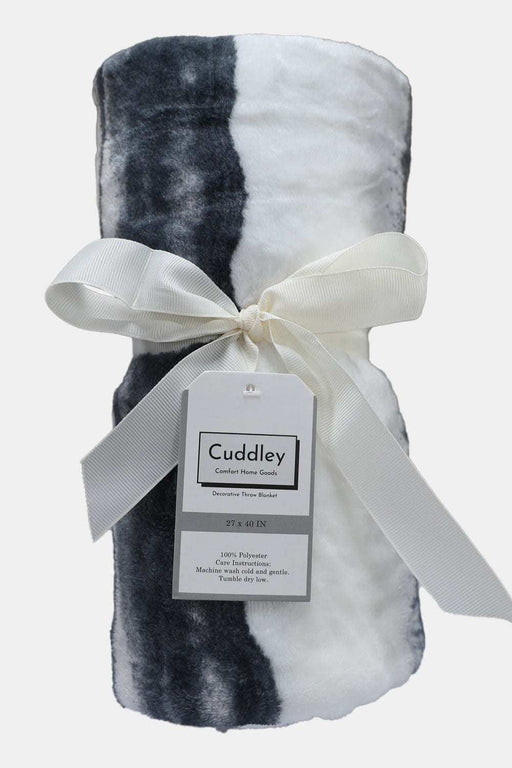 Cuddley Fleece Decorative Throw Blanket  Jessie Knowles